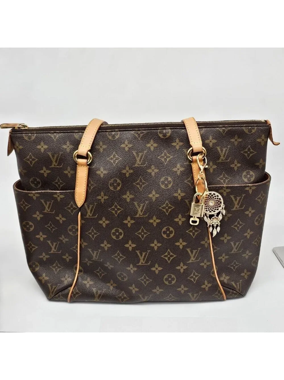 Authentic LV Gold Padlock 🔒Unbranded Keychain Charm for Louis Vuitton Bags